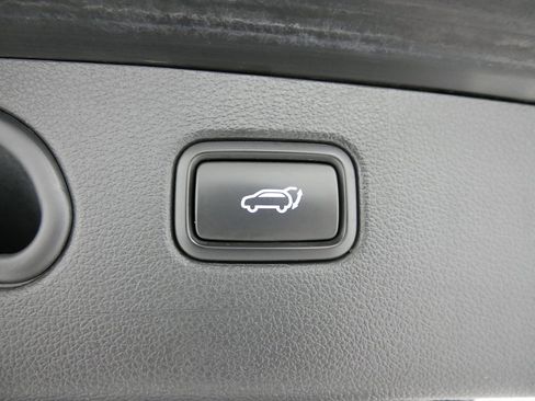 Used 2017 Hyundai Tucson Sport w/ Cargo Package image 11