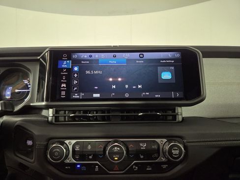 Certified 2025 Jeep Wrangler Sahara w/ Safety Group image 19