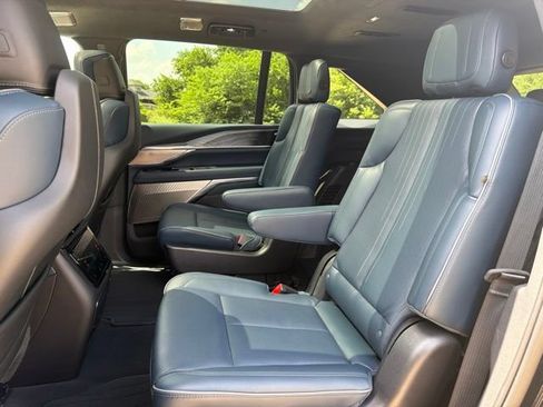 Certified 2025 Cadillac Escalade IQ Luxury 2 w/ LPO, Premium Carpet Package AWD/4WD image 25