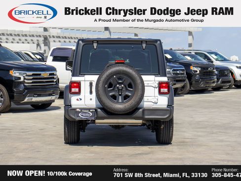 Used 2024 Jeep Wrangler Sport image 6