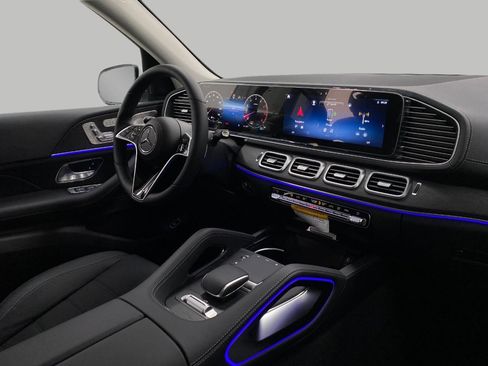 New 2026 Mercedes-Benz GLS 450 4MATIC image 21