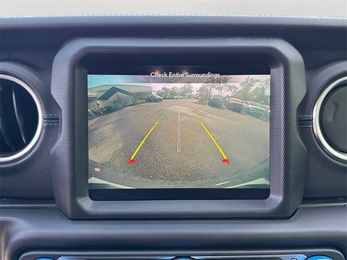 Used 2022 Jeep Wrangler Unlimited Rubicon 4xe w/ Steel Bumper Group image 26