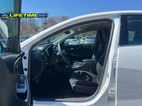 Used 2023 Chevrolet Malibu LT image 16