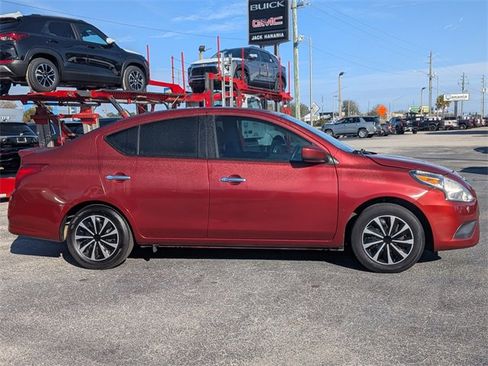 Used 2019 Nissan Versa SV image 2