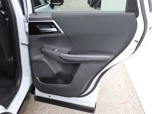 Used 2022 Mitsubishi Outlander ES image 28