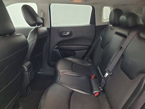 Used 2021 Jeep Compass Latitude FWD image 18