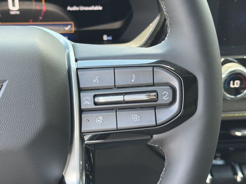 New 2026 Chevrolet Colorado ZR2 w/ Technology Package AWD/4WD image 26