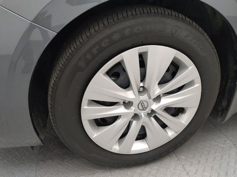 Used 2025 Nissan Sentra S FWD image 31