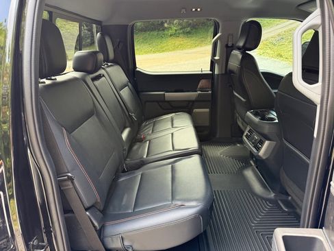 Used 2024 Ford F250 Lariat w/ Sport Appearance Package AWD/4WD image 19