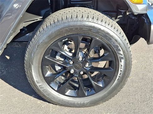 Used 2021 Jeep Wrangler Unlimited Sahara image 8