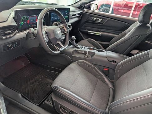 Used 2025 Ford Mustang GT w/ GT Performance Package image 7
