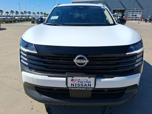 New 2026 Nissan Kicks SV w/ SV Premium Package image 2