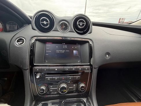 Used 2016 Jaguar XJ R-Sport AWD/4WD image 44
