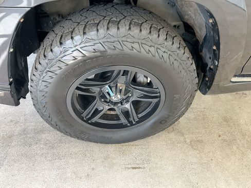 Used 2019 Toyota 4Runner Limited AWD/4WD image 10