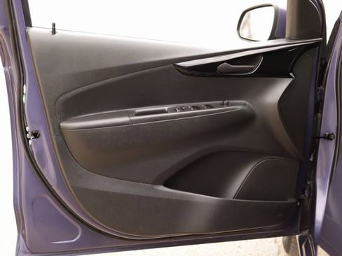 Used 2017 Chevrolet Spark LT image 19