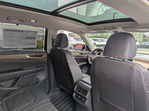 New 2026 Volkswagen Atlas SE AWD/4WD image 36
