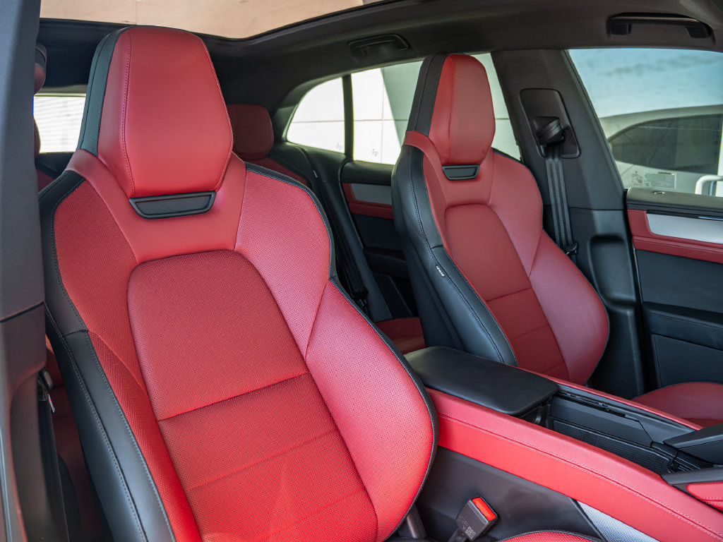 Certified 2026 Porsche Cayenne Electric AWD/4WD image 22