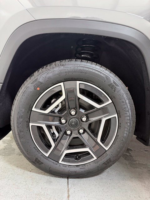 New 2026 Jeep Cherokee Laredo AWD/4WD image 11