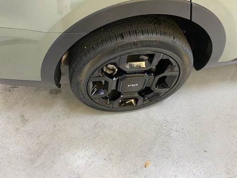 Used 2024 Kia Sorento X-Line EX image 13