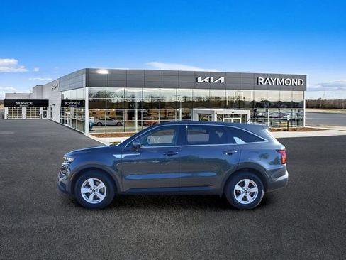 Used 2023 Kia Sorento LX FWD image 6