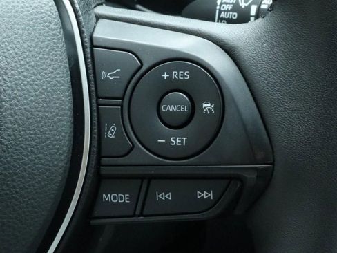 Used 2023 Toyota RAV4 XLE Premium image 16