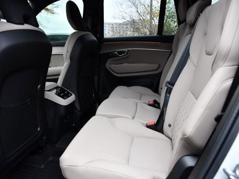 New 2026 Volvo XC90 B6 Plus w/ Protection Package Premier AWD/4WD image 16