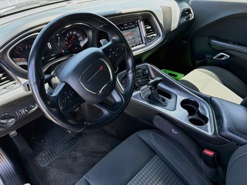 Used 2018 Dodge Challenger R/T w/ Driver Convenience Group RWD image 7