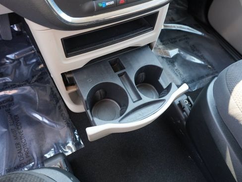 Used 2018 Dodge Grand Caravan SE w/ UConnect Hands-Free Group FWD image 25