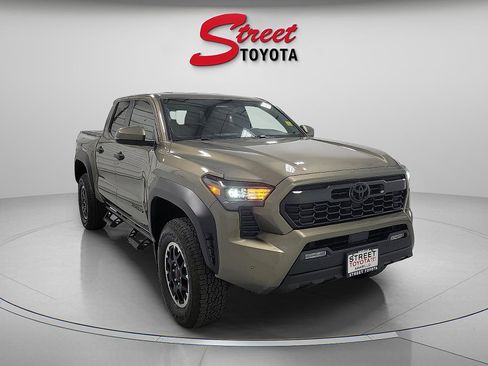 Used 2024 Toyota Tacoma TRD Off-Road w/ TRD Off Road Upgrade Package image 5