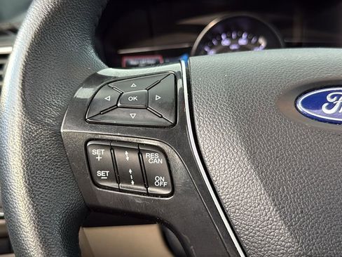 Used 2019 Ford Explorer Limited w/ Ford Safe & Smart Package FWD image 33