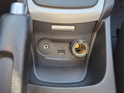 Used 2017 Ford Fiesta SE image 23