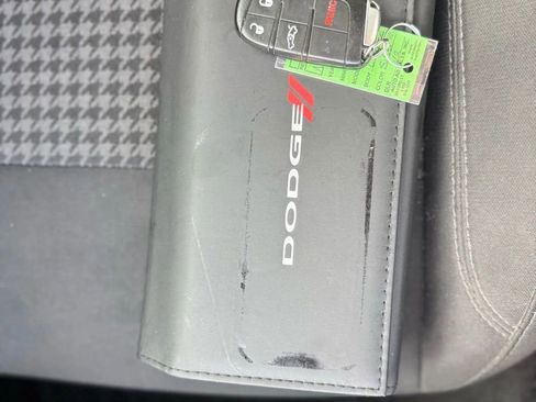 Used 2016 Dodge Challenger SXT image 23