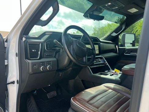 Used 2024 GMC Sierra 2500 Denali Ultimate AWD/4WD image 22