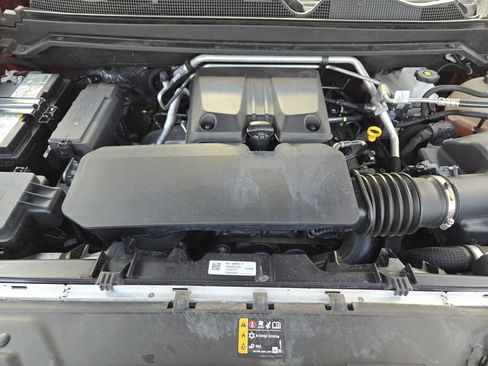 Used 2023 Chevrolet Colorado LT w/ LT Convenience Package III AWD/4WD image 23