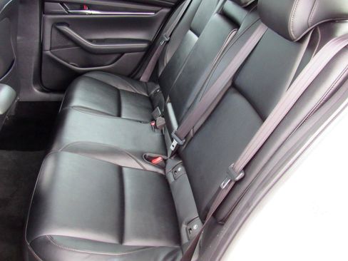 Used 2019 MAZDA MAZDA3 Sedan FWD image 29