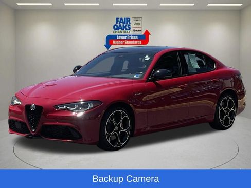 Used 2024 Alfa Romeo Giulia Veloce AWD/4WD image 3