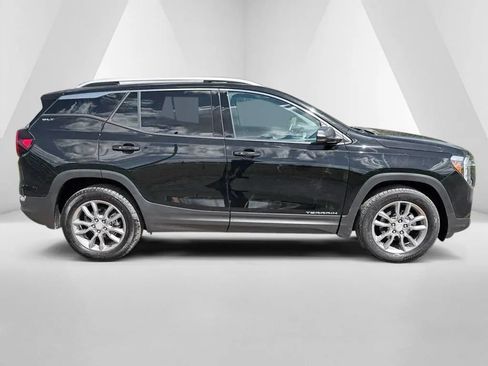 Used 2024 GMC Terrain SLT AWD/4WD image 8