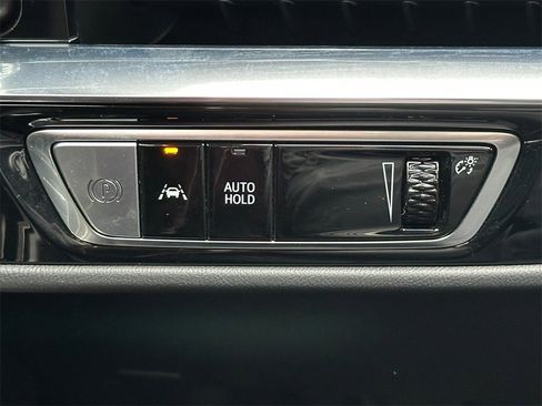 Used 2024 Cadillac Lyriq Luxury image 33