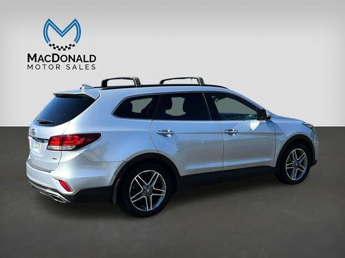 Used 2017 Hyundai Santa Fe FWD image 7
