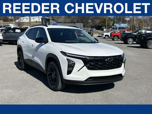 New 2026 Chevrolet Trax LT w/ Driver Confidence Package FWD image 1
