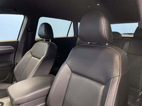 Used 2020 Volkswagen Atlas Cross Sport SE image 8