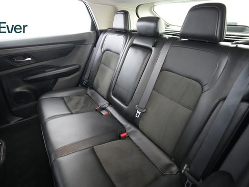 Used 2024 Nissan Ariya AWD image 24