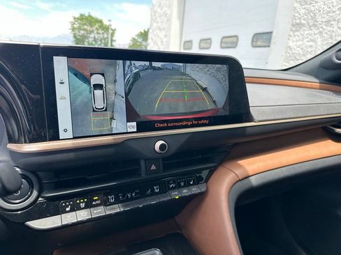 Used 2025 Toyota Crown Signia w/ Advanced Technology Package AWD/4WD image 24