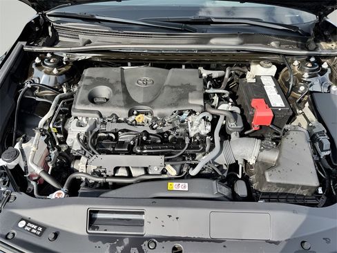 Used 2023 Toyota Camry XSE image 9