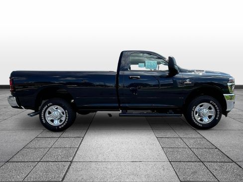 Used 2026 RAM 2500 Tradesman w/ Chrome Appearance Group AWD/4WD image 4