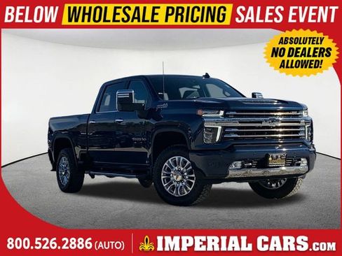 Used 2022 Chevrolet Silverado 3500 High Country w/ Safety Package II image 1
