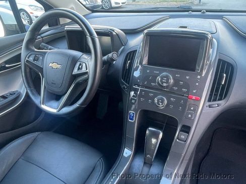 Used 2014 Chevrolet Volt Premium w/ Premium Trim Package FWD image 13
