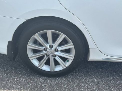 Used 2012 Toyota Camry XLE FWD image 12