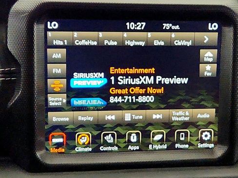 Used 2023 Jeep Wrangler Unlimited Sahara w/ Cold Weather Group AWD/4WD image 17
