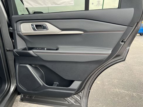 New 2026 Ford Explorer Active AWD/4WD image 17